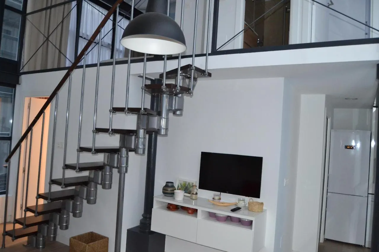 Duplex Alameda De Hercules contacts